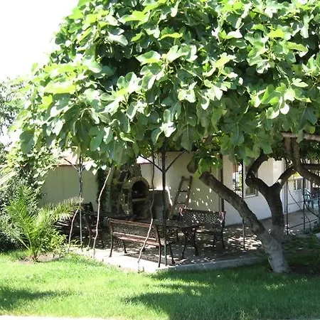 Lucky In Romantika Σωζόπολη