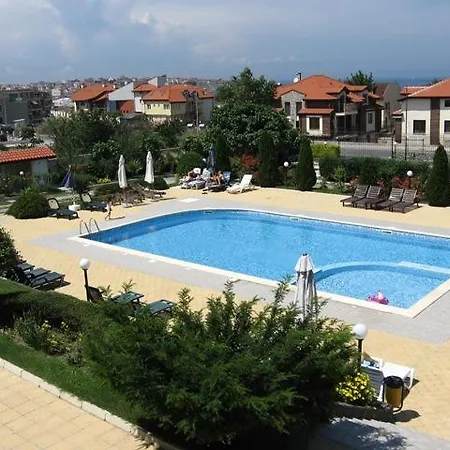 Lucky In Romantika * Σωζόπολη
