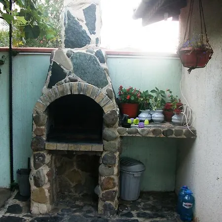 Lucky In Romantika