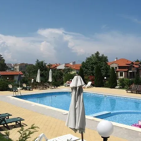 Lucky In Romantika Σωζόπολη